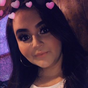 Meet your Posher, Paola